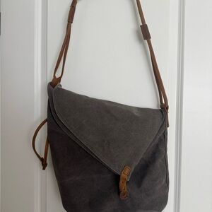 Stylish Gray Canvas Messenger Bag